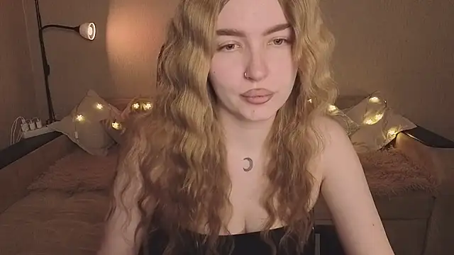 Snapshot of ViolettaLopez chatting on 22, 2, 2026 ViolettaLopez online show from 22, 2, 2026