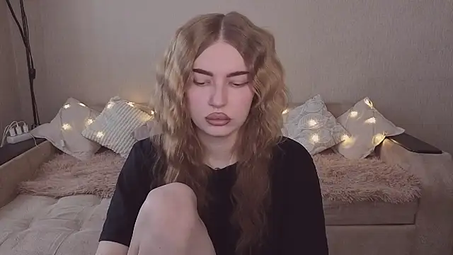 Snapshot of ViolettaLopez chatting on 21, 3, 2026 ViolettaLopez online show from 21, 3, 2026