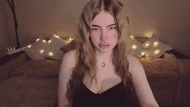 Snapshot of ViolettaLopez chatting on 30, 3, 2026 ViolettaLopez online show from 30, 3, 2026