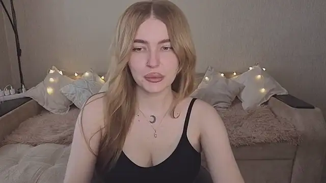 ViolettaLopez online show from 16, 5, 2026