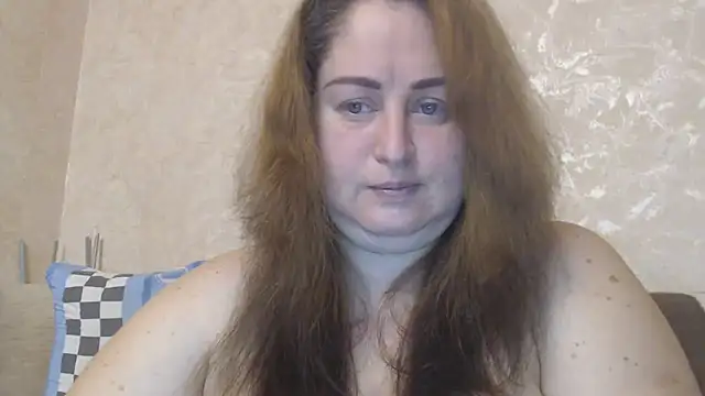 Amy August online show from 1, 2, 2025