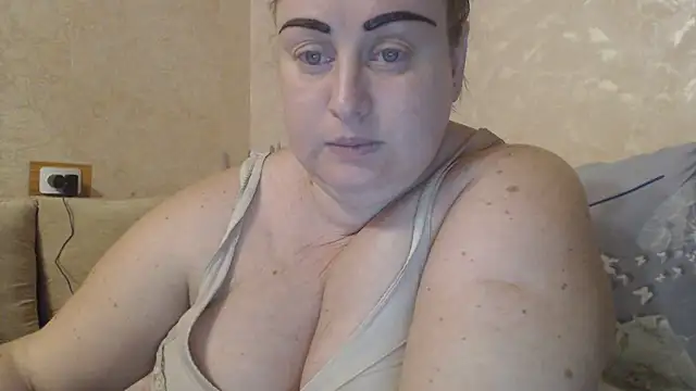 Amy August online show from 6, 2, 2025