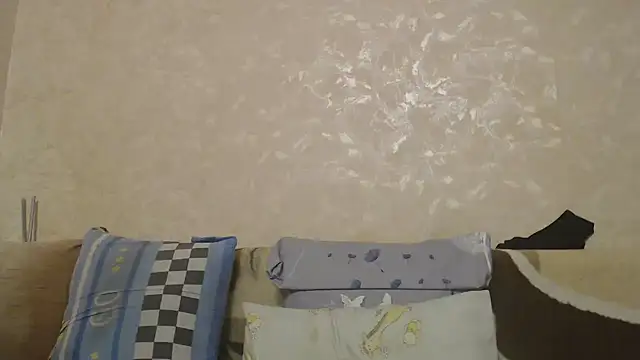 Amy August online show from 16, 2, 2025