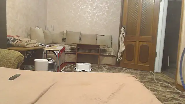 Amy August online show from 3, 3, 2026