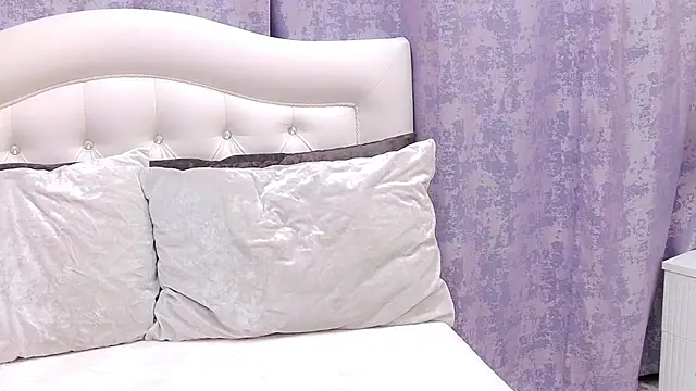 Snapshot of Asian_legs chatting on 7, 4, 2026 Asian legs online show from 7, 4, 2026