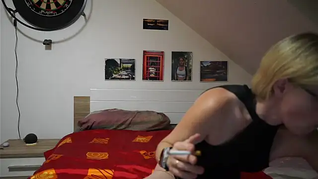 Moistdevil online show from 18, 11, 2025