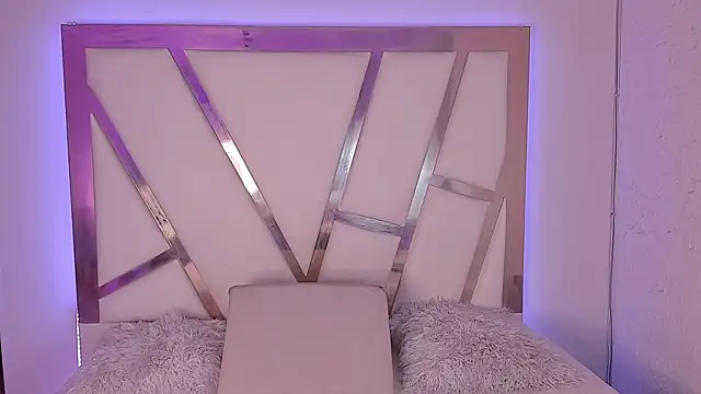 PaulinaBelushi online show from 15, 1, 2025