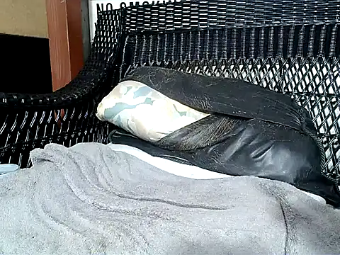 HungHawaiian808xh online show from 27, 1, 2025