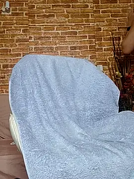  Horny milf  online show from 15, 5, 2026