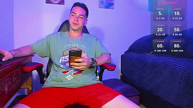 Alex smith00 online show from 4, 12, 2024