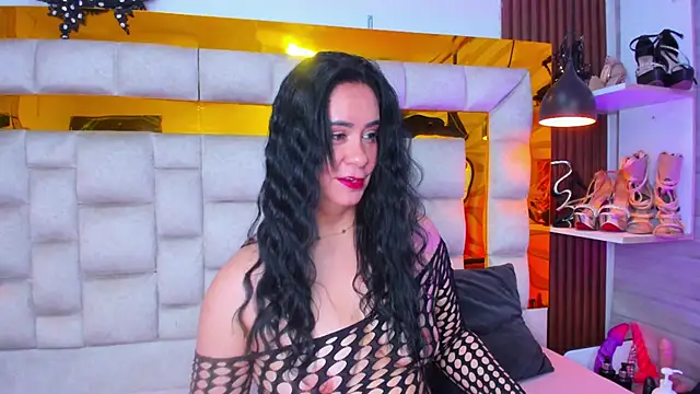bigass monic online show from 30, 4, 2026