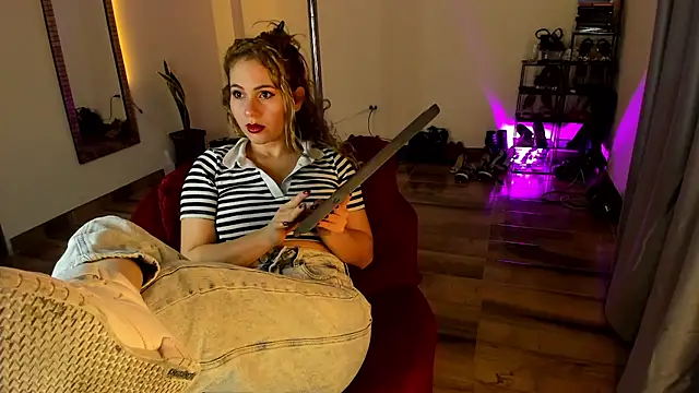 Snapshot of Cristina__Smith chatting on 22, 7, 2026 Cristina Smith online show from 22, 7, 2026