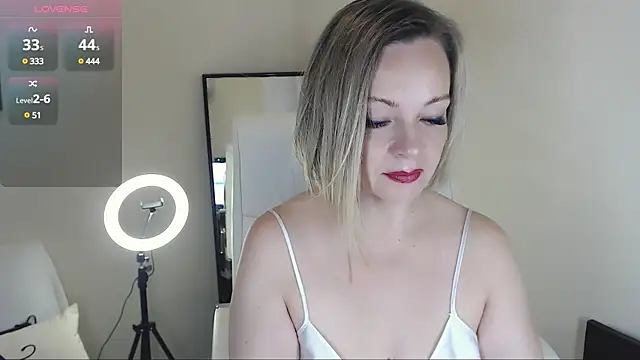 Snapshot of Tilly_Eliot chatting on 27, 1, 2025 Tilly Eliot online show from 27, 1, 2025