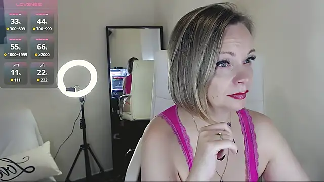 Snapshot of Tilly_Eliot chatting on 4, 2, 2025 Tilly Eliot online show from 4, 2, 2025