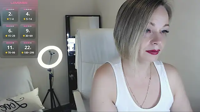 Snapshot of Tilly_Eliot chatting on 18, 2, 2025 Tilly Eliot online show from 18, 2, 2025
