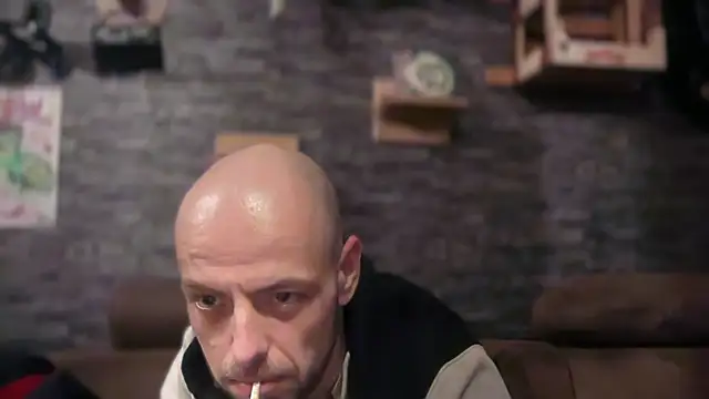 Snapshot of kissfreak85 chatting on 23, 11, 2025 kissfreak85 online show from 23, 11, 2025