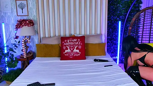 Snapshot of NikkiStarX chatting on 18, 12, 2025 NikkiStarX online show from 18, 12, 2025