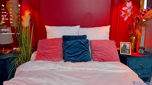 Snapshot of MiaMuse chatting on 24, 2, 2025 MiaMuse online show from 24, 2, 2025