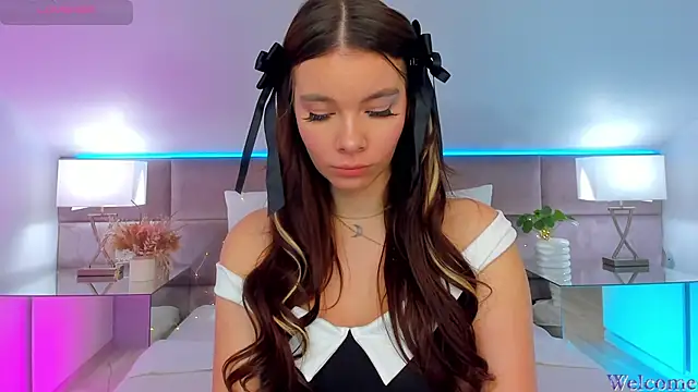 Snapshot of MiaMuse chatting on 18, 10, 2025 MiaMuse online show from 18, 10, 2025