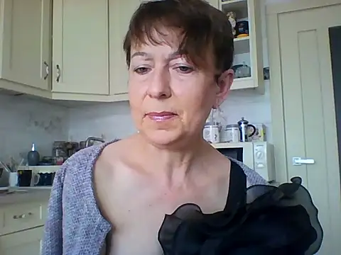 Snapshot of SwettyViktory chatting on 9, 3, 2025 SwettyViktory online show from 9, 3, 2025