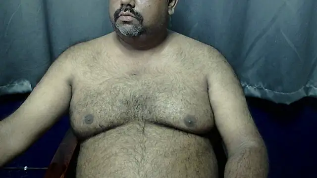 Snapshot of hairysubcub_70 chatting on 30, 10, 2025 hairysubcub 70 online show from 30, 10, 2025