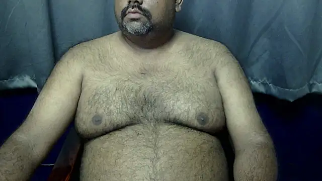 Snapshot of hairysubcub_70 chatting on 31, 10, 2025 hairysubcub 70 online show from 31, 10, 2025