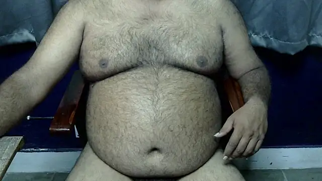 Snapshot of hairysubcub_70 chatting on 2, 11, 2025 hairysubcub 70 online show from 2, 11, 2025