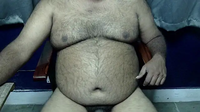 Snapshot of hairysubcub_70 chatting on 7, 11, 2025 hairysubcub 70 online show from 7, 11, 2025