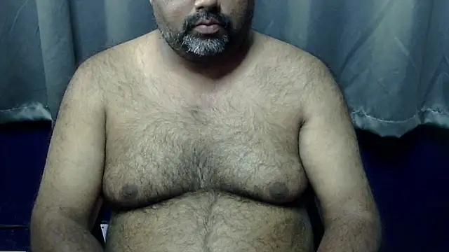 Snapshot of hairysubcub_70 chatting on 8, 11, 2025 hairysubcub 70 online show from 8, 11, 2025