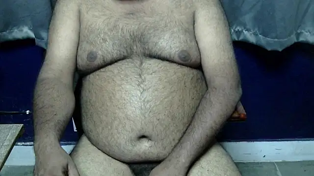 Snapshot of hairysubcub_70 chatting on 9, 11, 2025 hairysubcub 70 online show from 9, 11, 2025