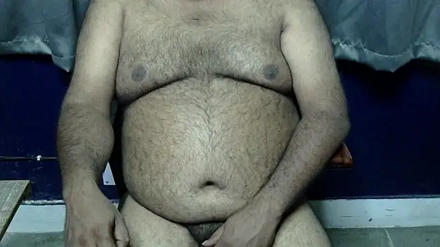 Snapshot of hairysubcub_70 chatting on 10, 11, 2025 hairysubcub 70 online show from 10, 11, 2025