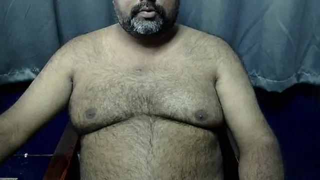 Snapshot of hairysubcub_70 chatting on 15, 11, 2025 hairysubcub 70 online show from 15, 11, 2025
