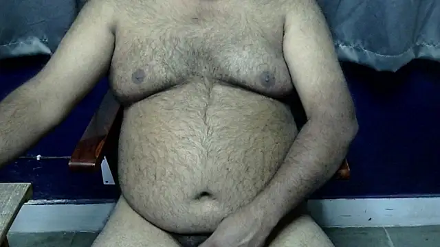 Snapshot of hairysubcub_70 chatting on 17, 11, 2025 hairysubcub 70 online show from 17, 11, 2025