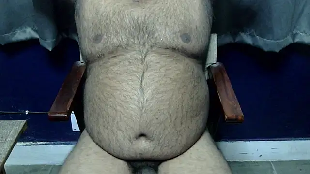 Snapshot of hairysubcub_70 chatting on 17, 11, 2025 hairysubcub 70 online show from 17, 11, 2025