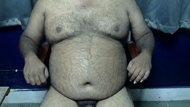 Snapshot of hairysubcub_70 chatting on 19, 11, 2025 hairysubcub 70 online show from 19, 11, 2025