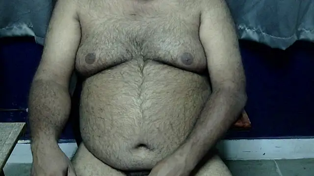 Snapshot of hairysubcub_70 chatting on 20, 11, 2025 hairysubcub 70 online show from 20, 11, 2025