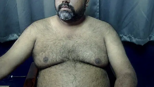 Snapshot of hairysubcub_70 chatting on 29, 11, 2025 hairysubcub 70 online show from 29, 11, 2025