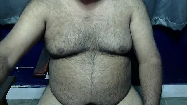Snapshot of hairysubcub_70 chatting on 15, 12, 2025 hairysubcub 70 online show from 15, 12, 2025