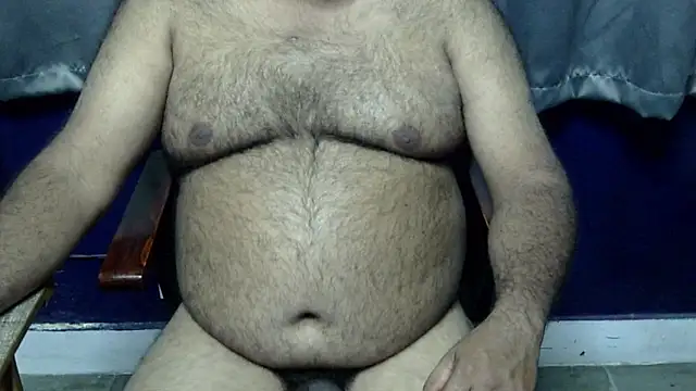 Snapshot of hairysubcub_70 chatting on 21, 12, 2025 hairysubcub 70 online show from 21, 12, 2025