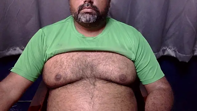 Snapshot of hairysubcub_70 chatting on 24, 2, 2026 hairysubcub 70 online show from 24, 2, 2026