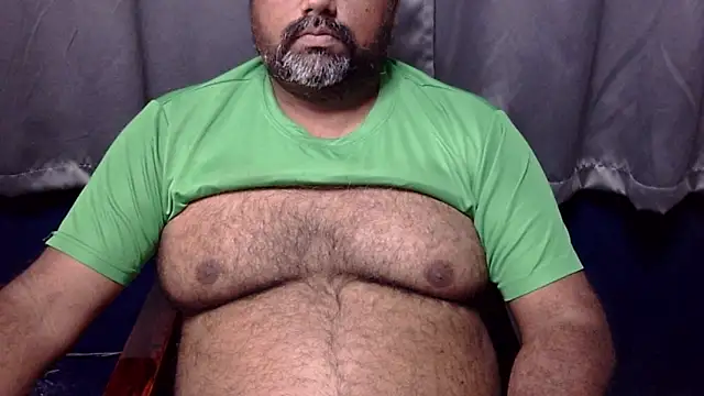 Snapshot of hairysubcub_70 chatting on 28, 2, 2026 hairysubcub 70 online show from 28, 2, 2026