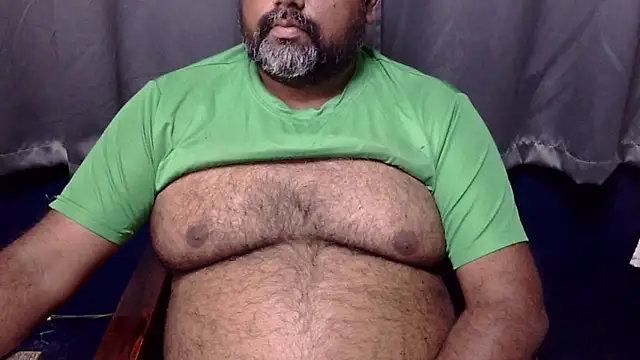 Snapshot of hairysubcub_70 chatting on 9, 3, 2026 hairysubcub 70 online show from 9, 3, 2026