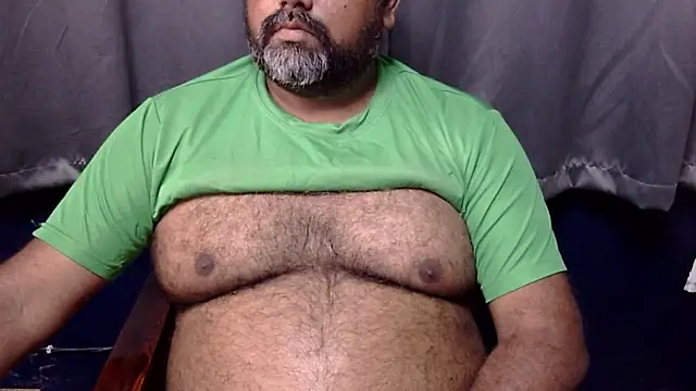 Snapshot of hairysubcub_70 chatting on 12, 3, 2026 hairysubcub 70 online show from 12, 3, 2026