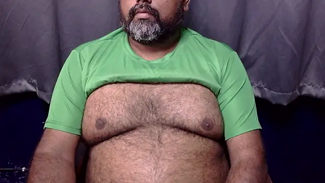 Snapshot of hairysubcub_70 chatting on 16, 3, 2026 hairysubcub 70 online show from 16, 3, 2026