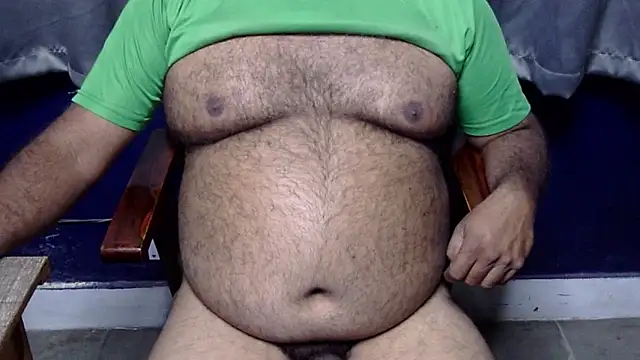 Snapshot of hairysubcub_70 chatting on 19, 3, 2026 hairysubcub 70 online show from 19, 3, 2026