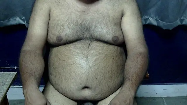 Snapshot of hairysubcub_70 chatting on 28, 3, 2026 hairysubcub 70 online show from 28, 3, 2026