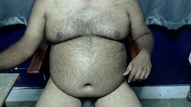 Snapshot of hairysubcub_70 chatting on 29, 3, 2026 hairysubcub 70 online show from 29, 3, 2026