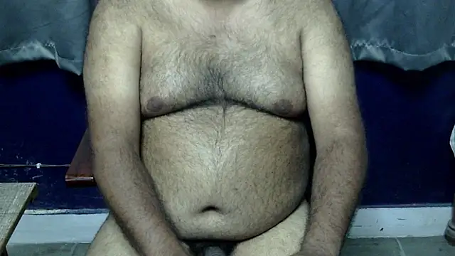 Snapshot of hairysubcub_70 chatting on 30, 3, 2026 hairysubcub 70 online show from 30, 3, 2026