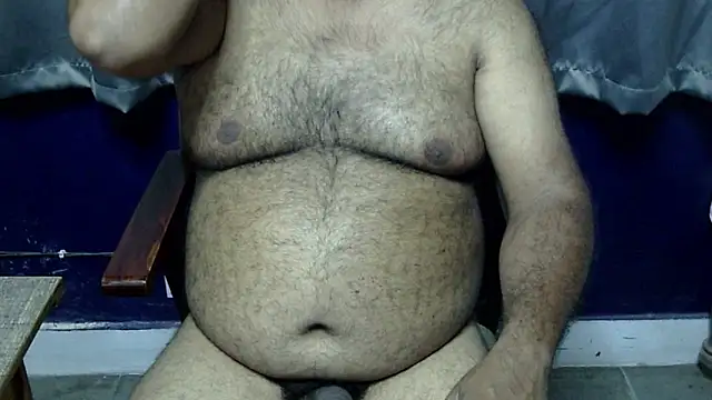 Snapshot of hairysubcub_70 chatting on 3, 4, 2026 hairysubcub 70 online show from 3, 4, 2026