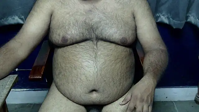 Snapshot of hairysubcub_70 chatting on 5, 4, 2026 hairysubcub 70 online show from 5, 4, 2026